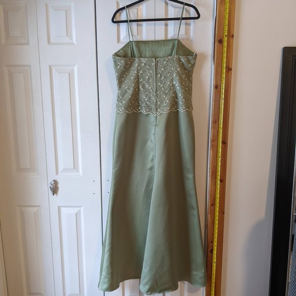 Elegant Bellessa Green Gown with Lace Bolero sz L - Picture 8 of 16
